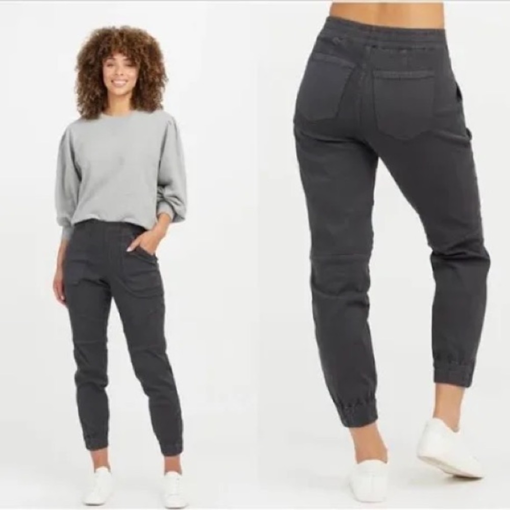 Spanx Stretch Twill Cargo Jogger in Washed Black - NEW - Size Medium